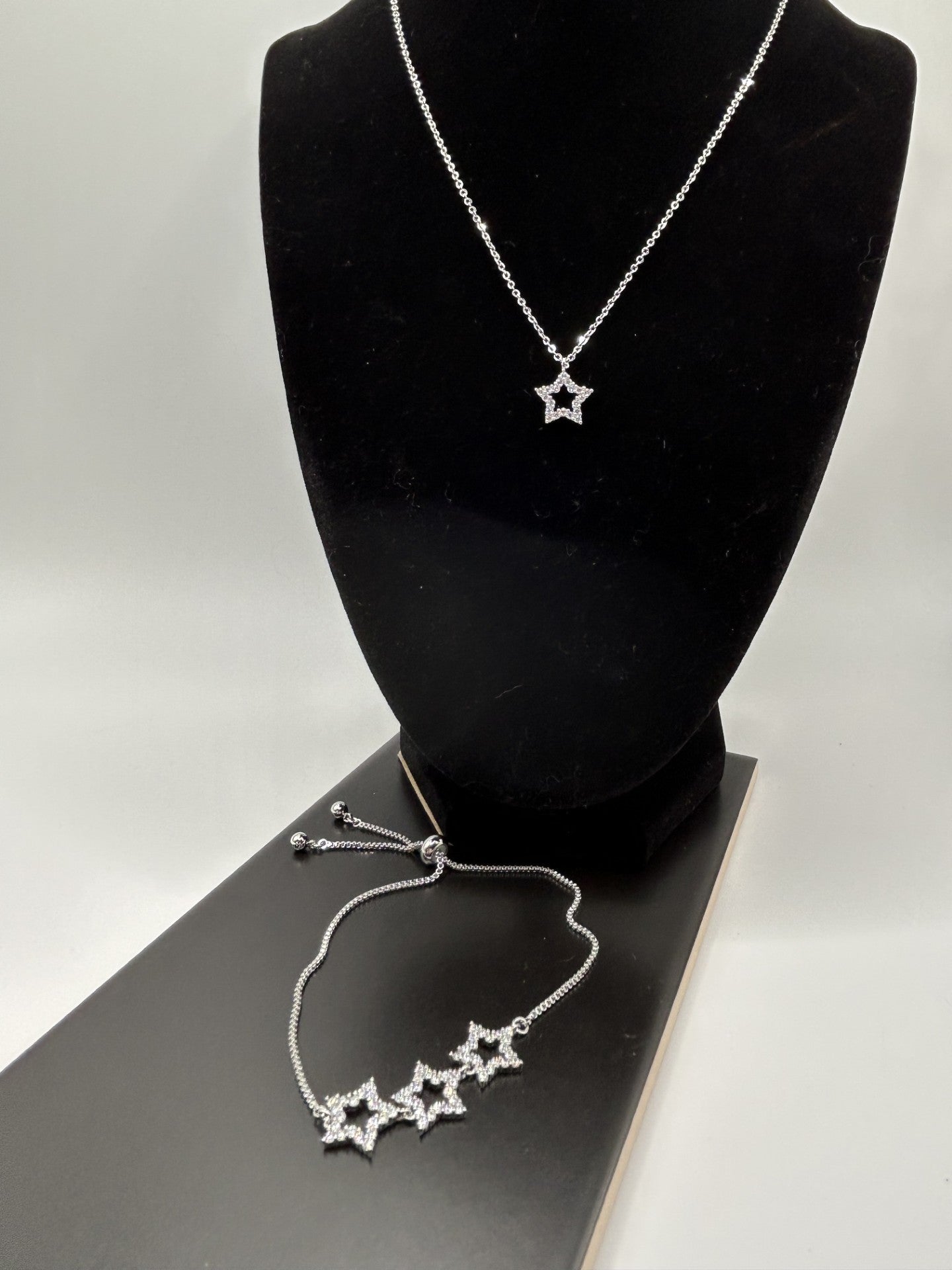 Betsy Star Necklace - Silver Plated