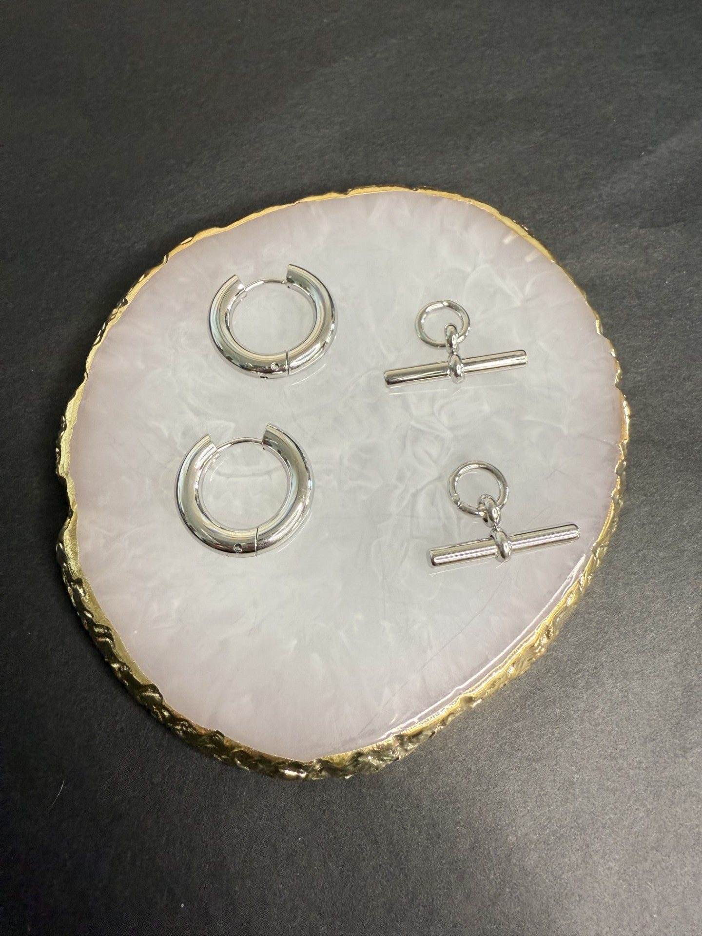 Charley's T-Bar Hoops Earrings in Silver - NOSTRUM