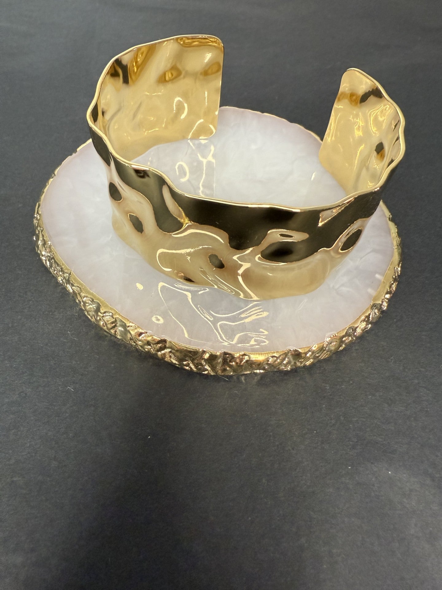 Lotus Hammered Cuff Bangle in Gold - NOSTRUM