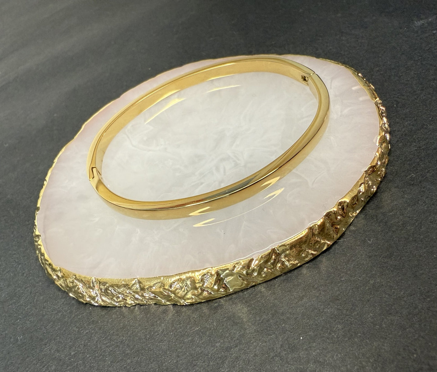 Posner Plain Bangle in Gold - NOSTRUM
