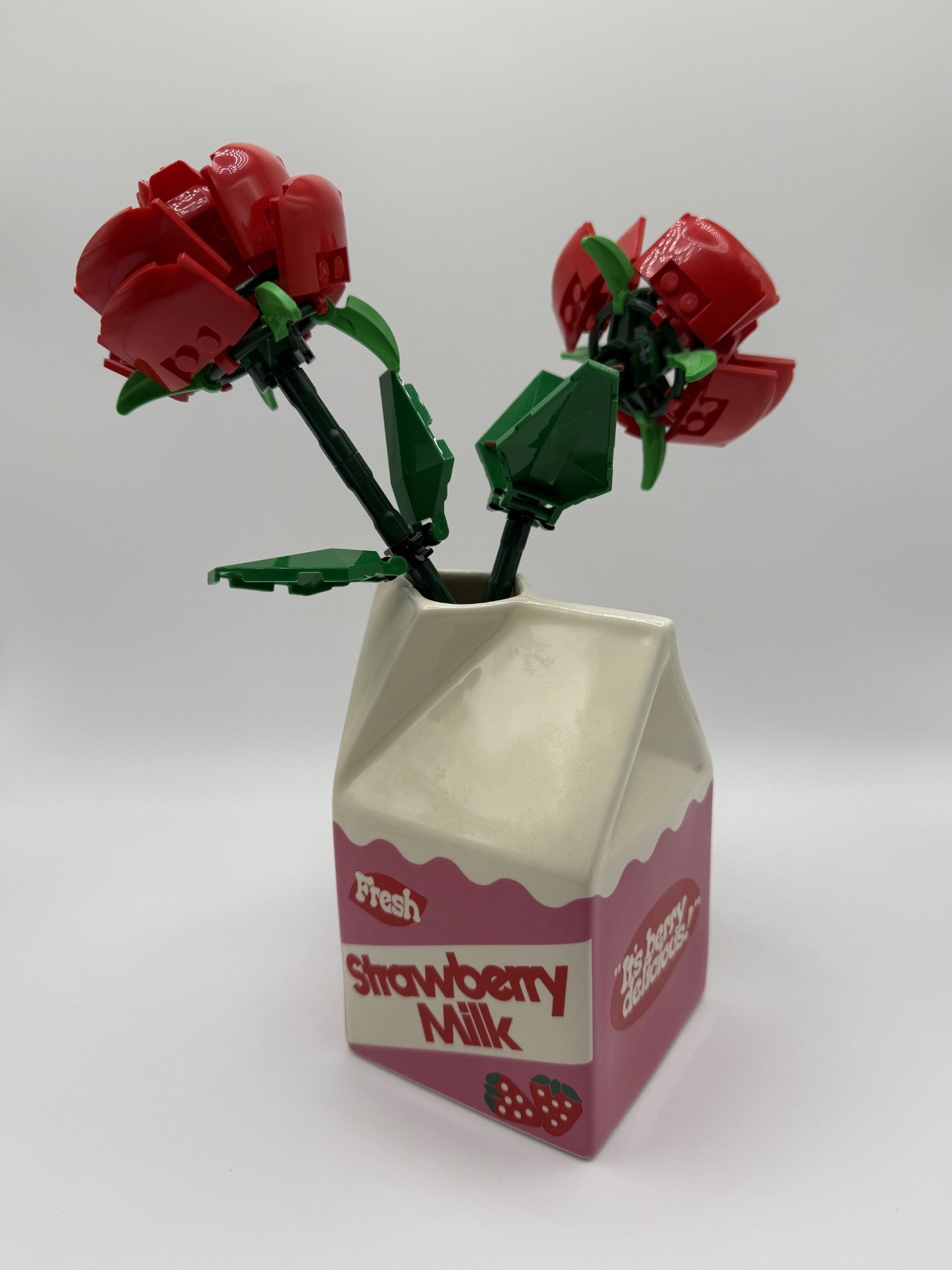 Strawberry Milk Vase - Ban.do
