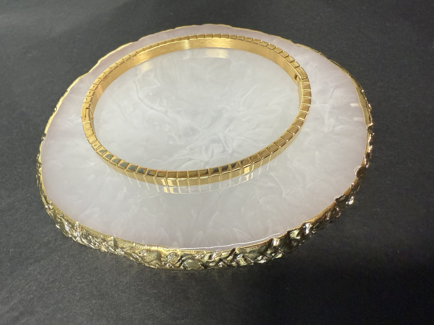 Bridgeford Stripe Bangle in Gold - NOSTRUM