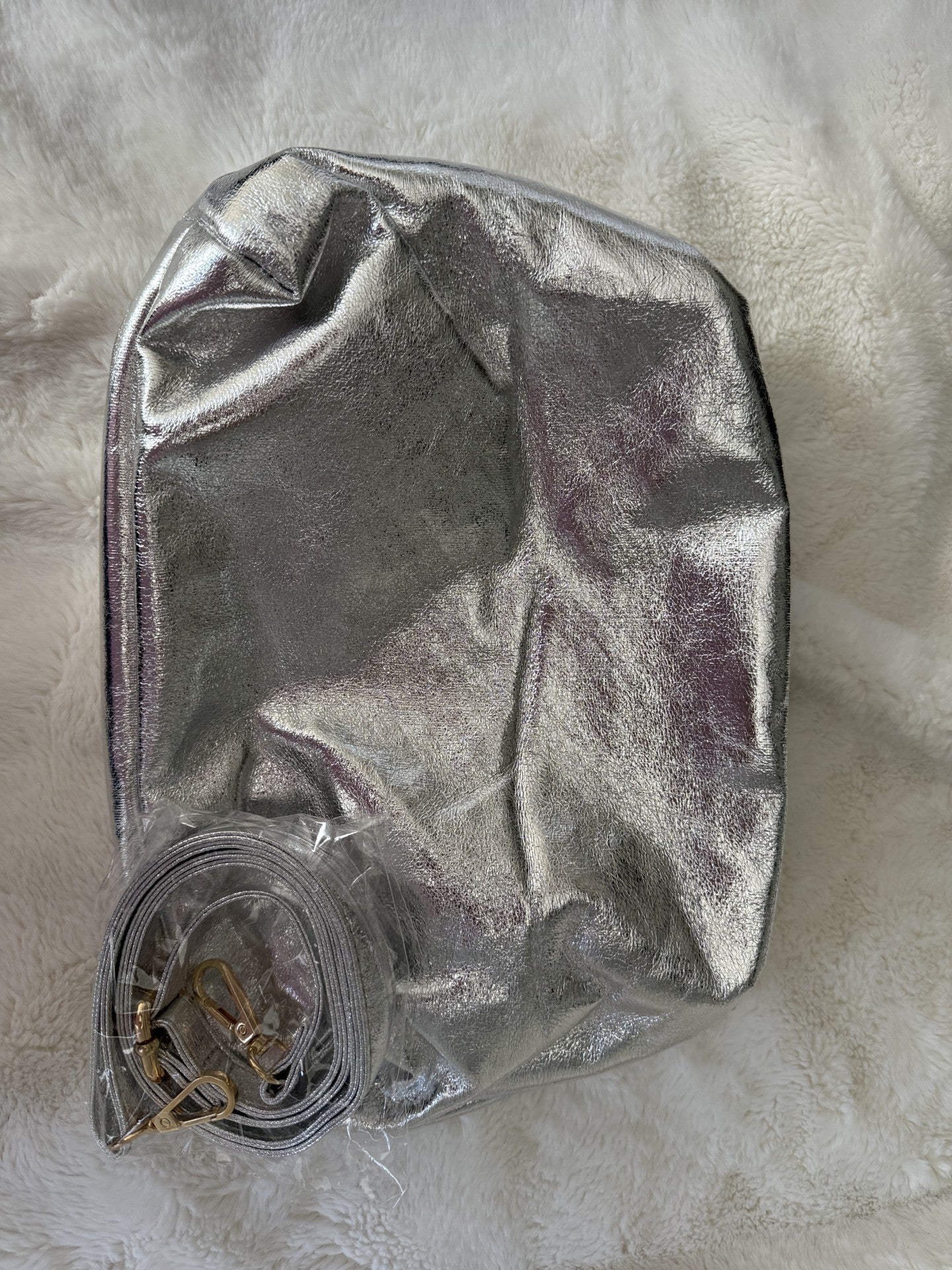 Lani Reversible Metallic Woven Tote Bag in Black/Silver