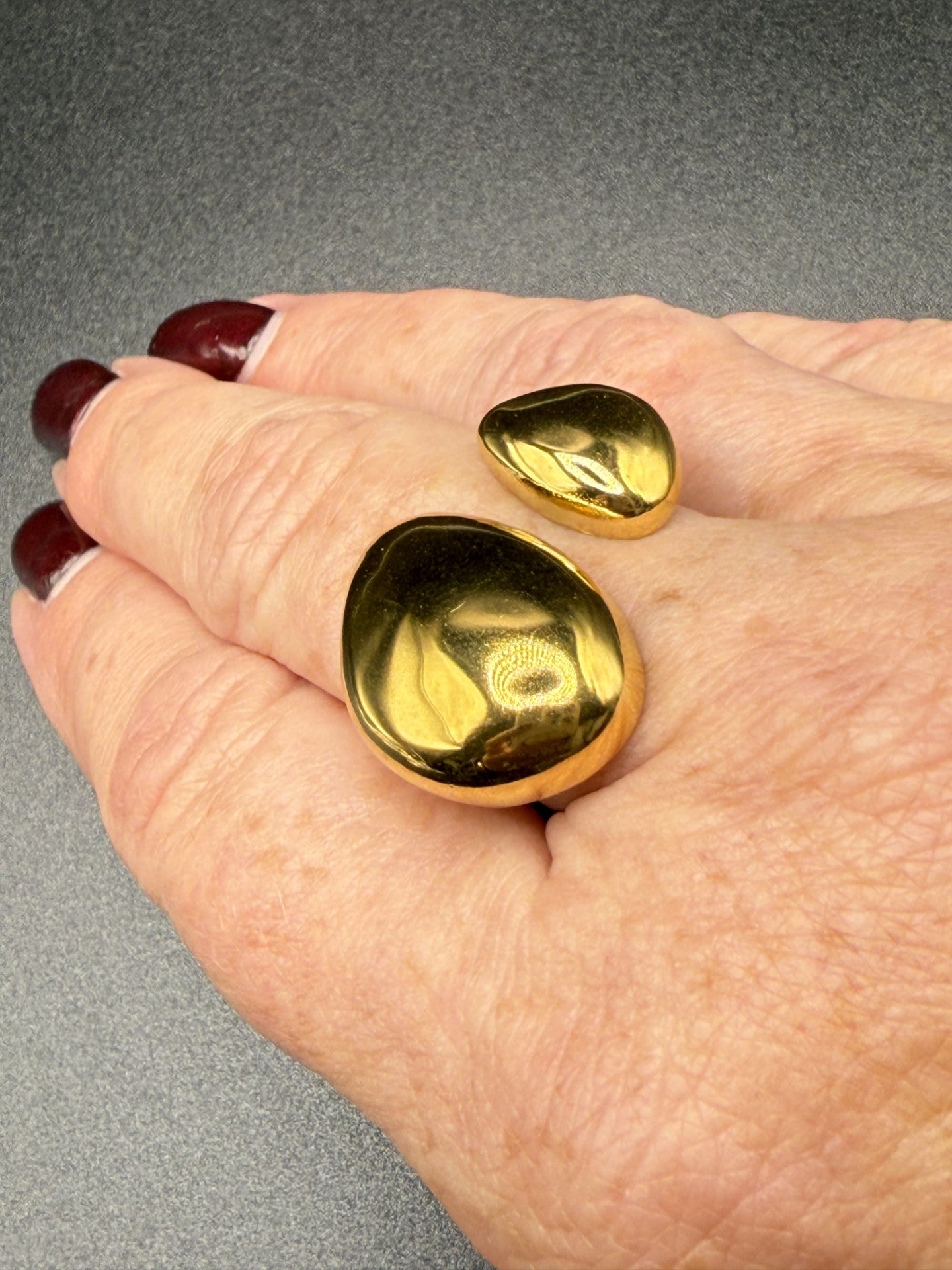 Pebble Open Style Adjustable Ring in Gold - NOSTRUM