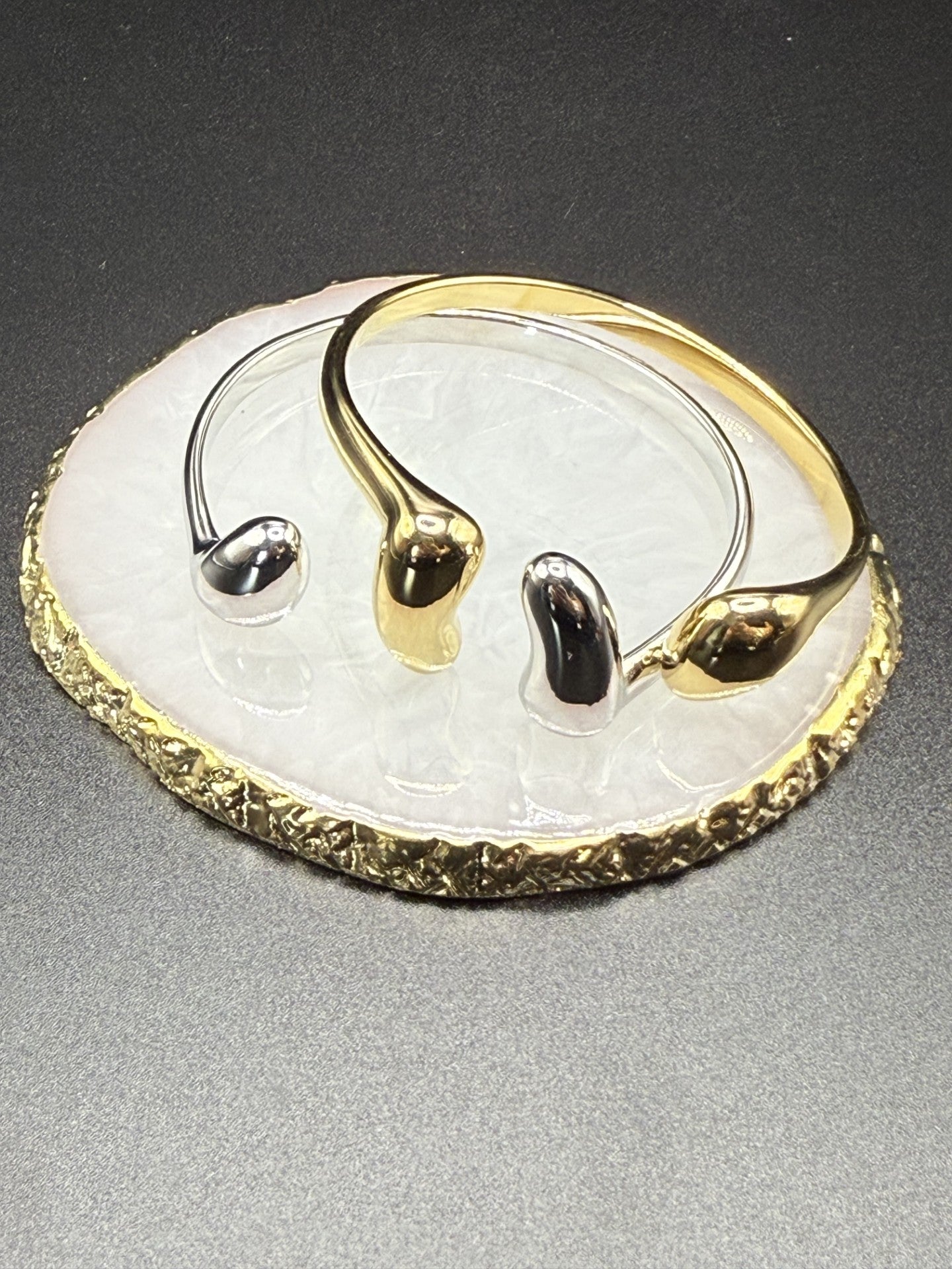 Jelly Bean Style Torque Bangle in Silver - NOSTRUM