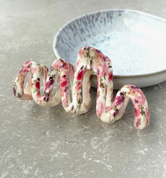 Rose Print Wave Claw Clip