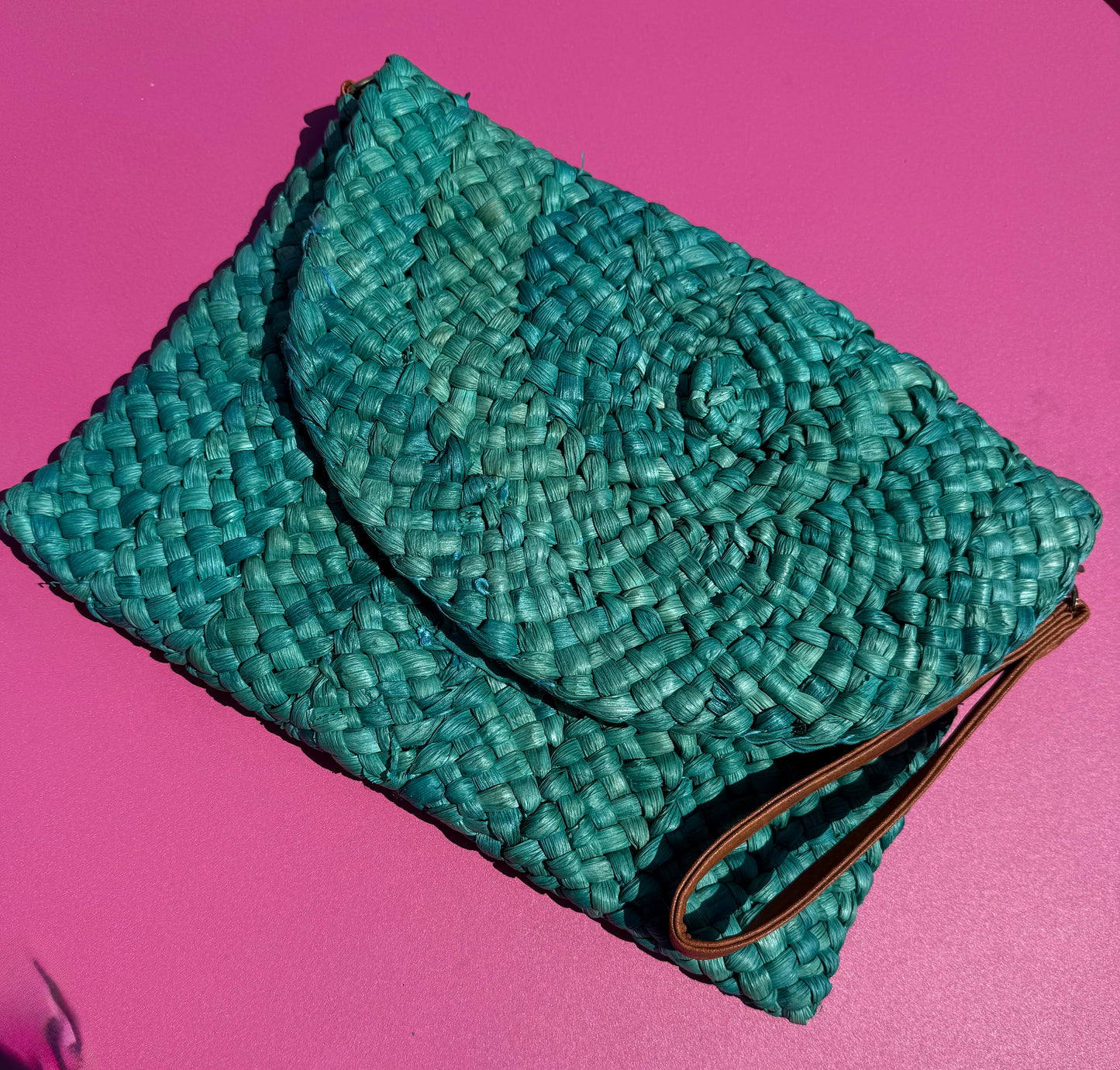 Envelope Straw Clutch Bag in Green