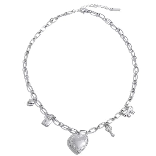 Charm Style Heart Necklace in Silver - NOSTRUM
