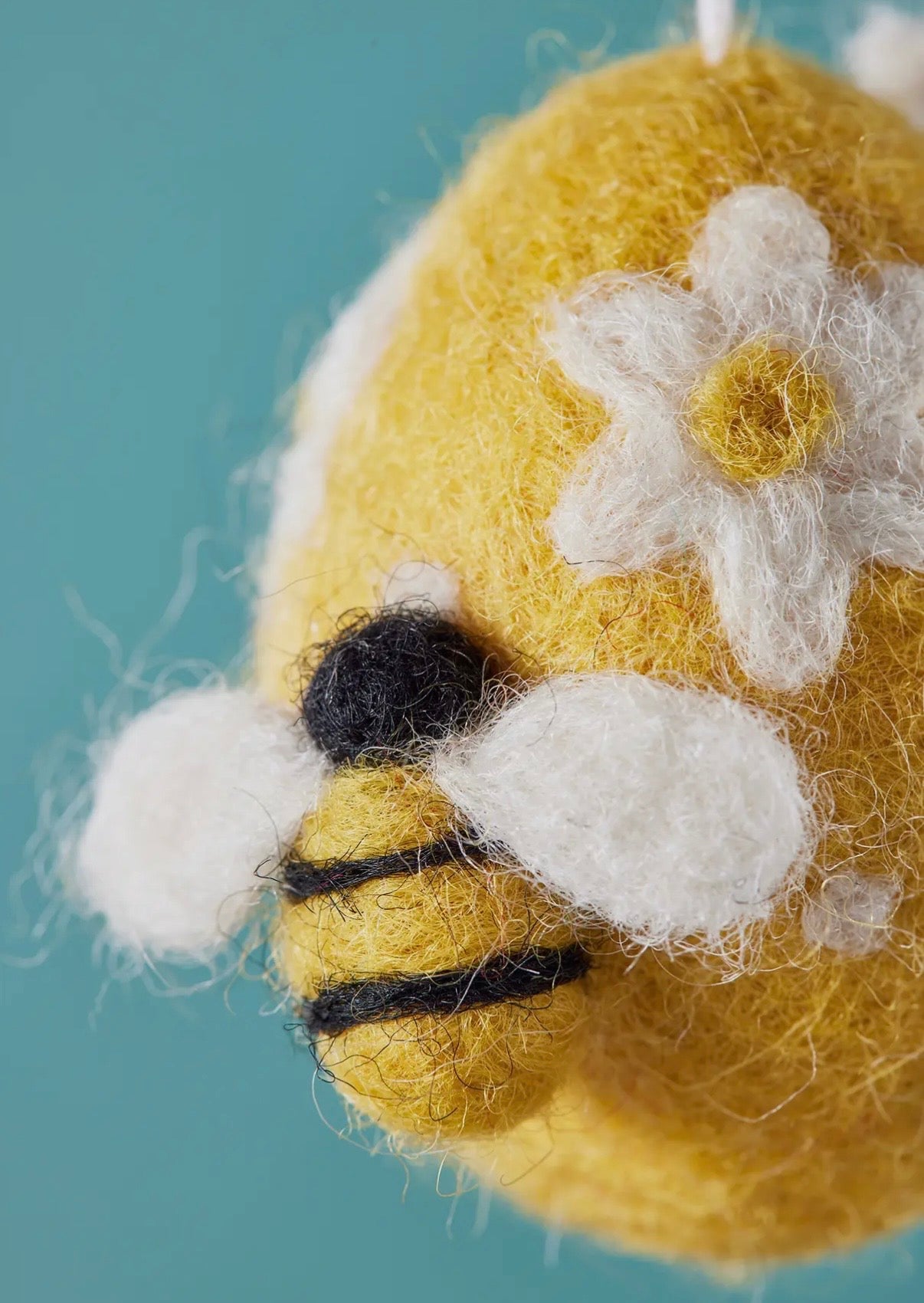 Daisy & Bee Felt Egg Hanging Decoration