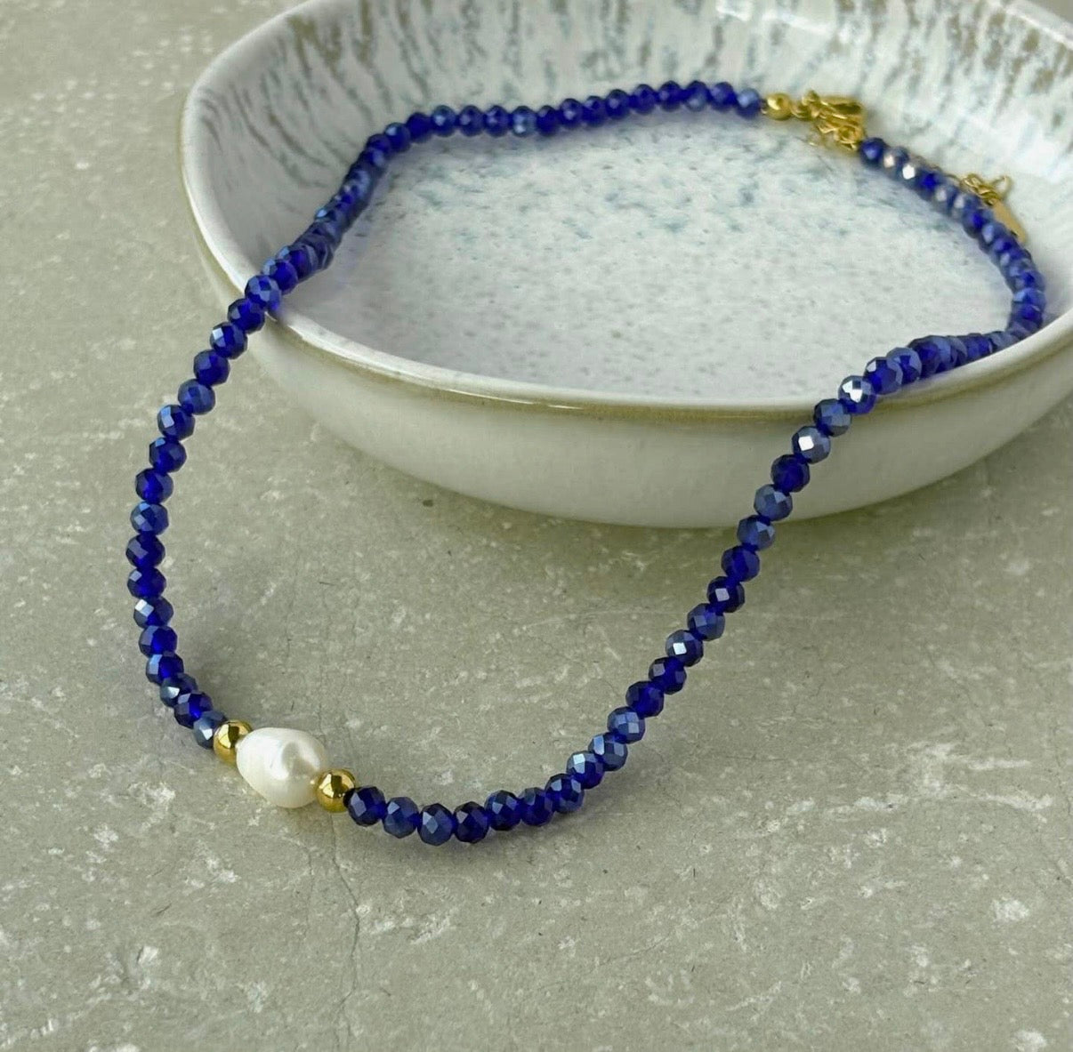 Blue Beaded Necklace with Pearl Detail - NOSTRUM