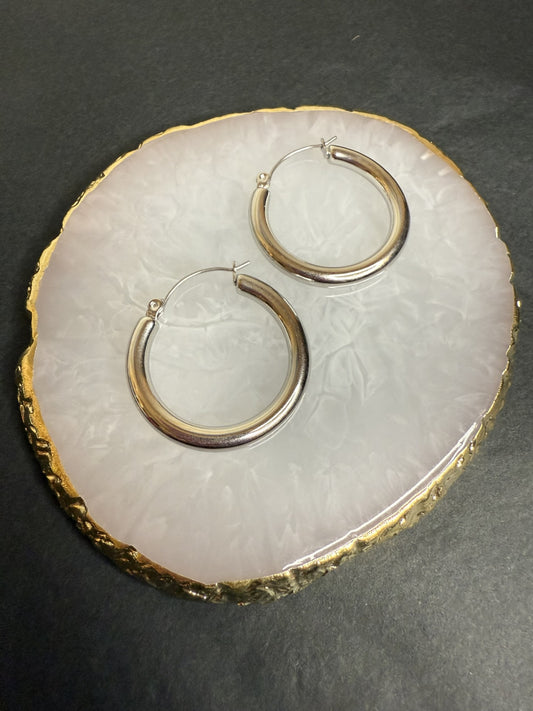 Daddios Hoop Earrings in Silver Medium - NOSTRUM