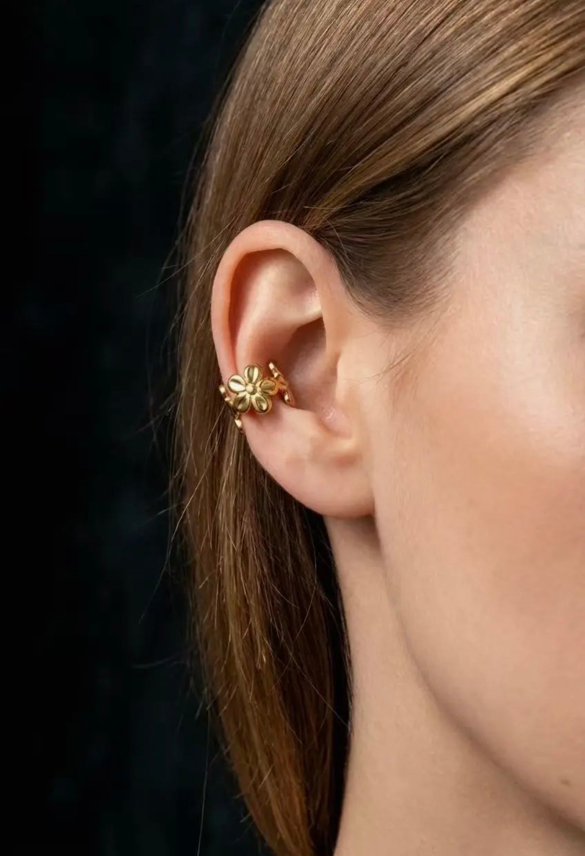 Flower Design Ear Cuff in Silver - NOSTRUM