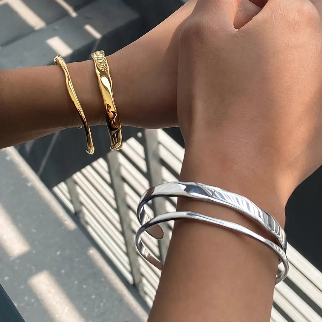 Thin Wave Torque Style Bangle in Silver - NOSTRUM