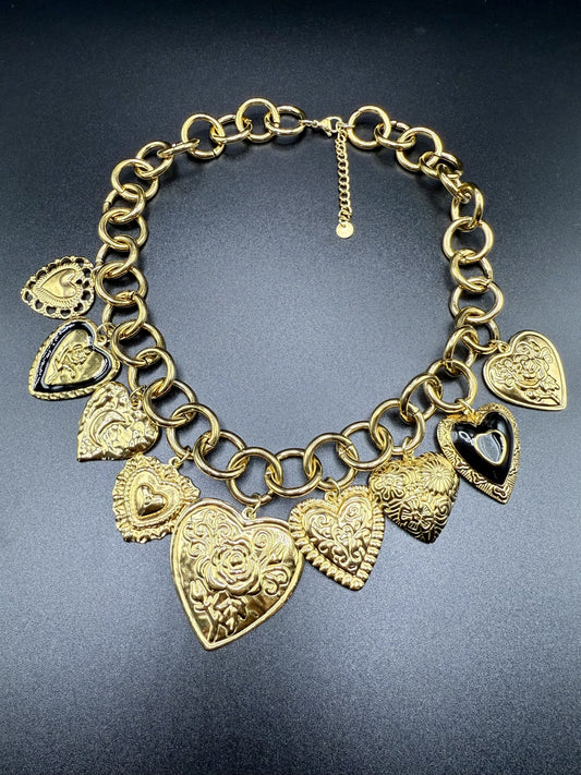 Statement Heart Charm Necklace in Gold - NOSTRUM