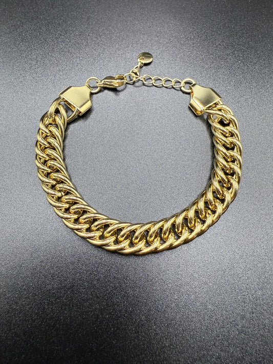 Unisex Chunky Curb Chain Bracelet in Gold - NOSTRUM