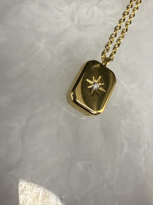 Rectangular Pendant Necklace with CZ Star in Gold - NOSTRUM