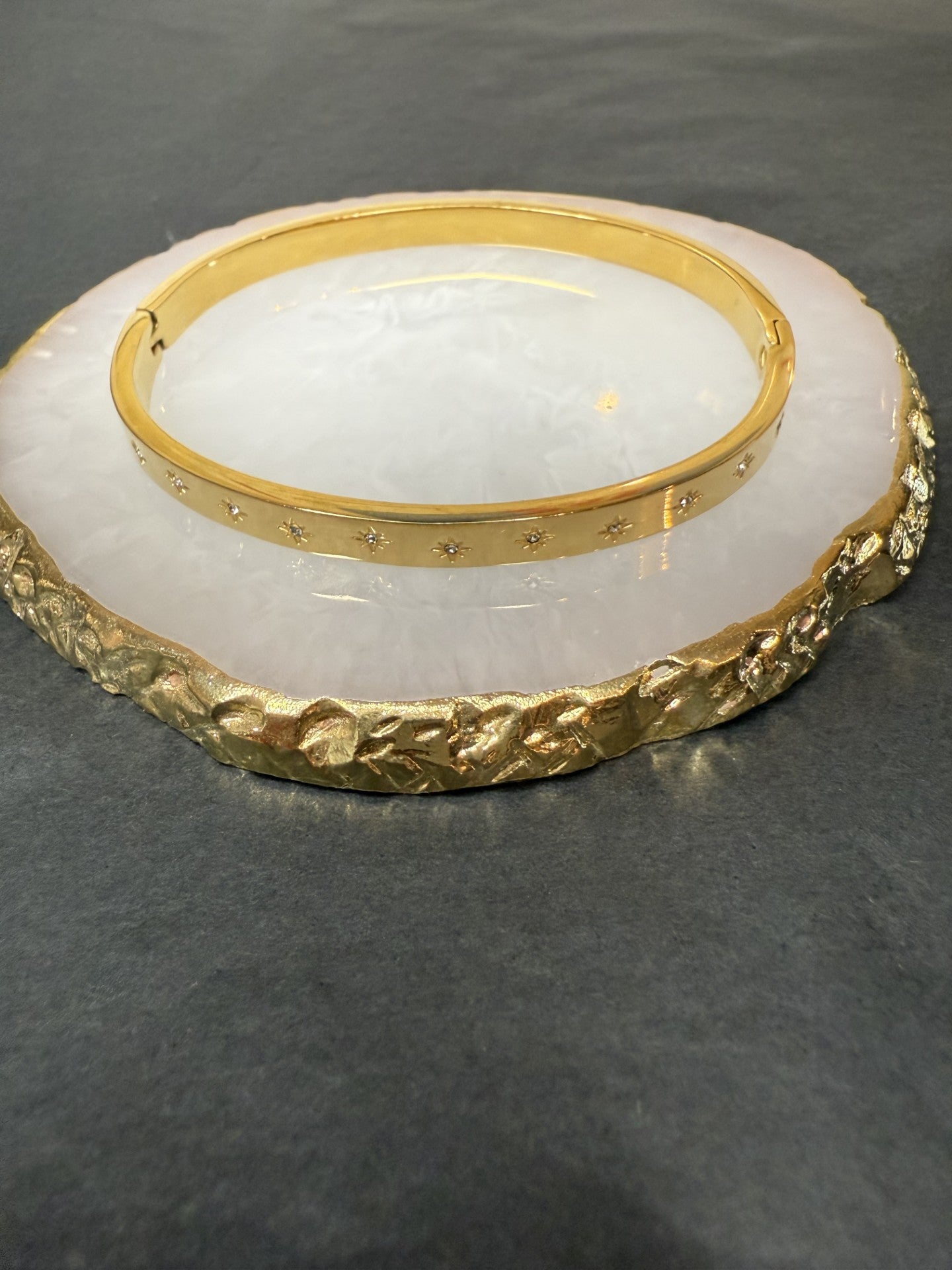 Kissimmee Star Bangle in Gold - NOSTRUM