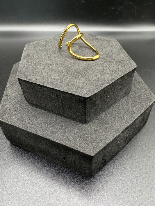 Open Arc Adjustable Ring in Gold - NOSTRUM