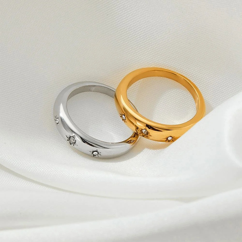 Sparkling Gypsy Style Ring in Silver - NOSTRUM