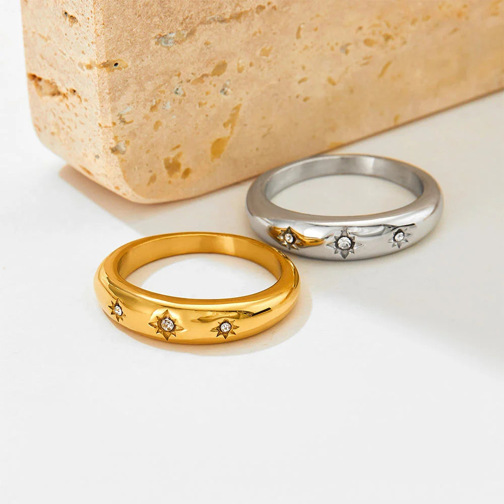 Sparkling Gypsy Style Ring in Silver - NOSTRUM