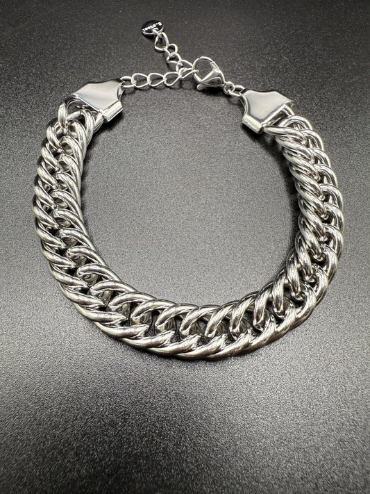 Unisex Chunky Curb Chain Bracelet in Silver - NOSTRUM