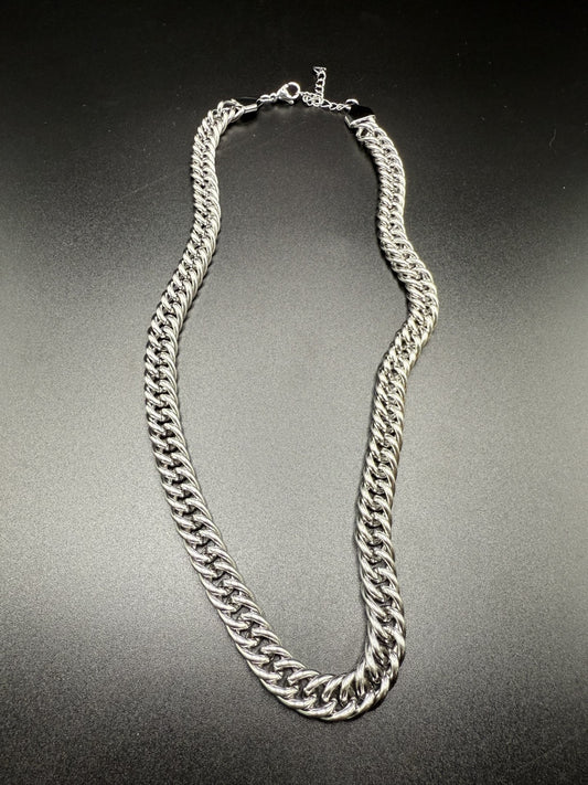 Unisex Chunky Curb Chain Necklace in Silver - NOSTRUM