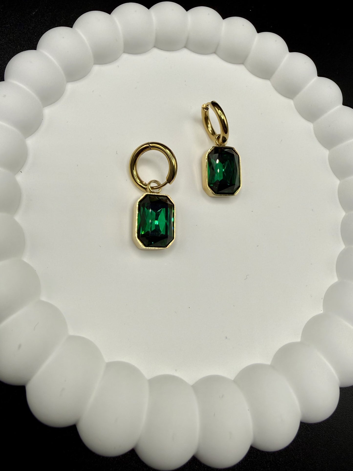 Emerald Celebration Crystal Drop Earrings in Gold - NOSTRUM